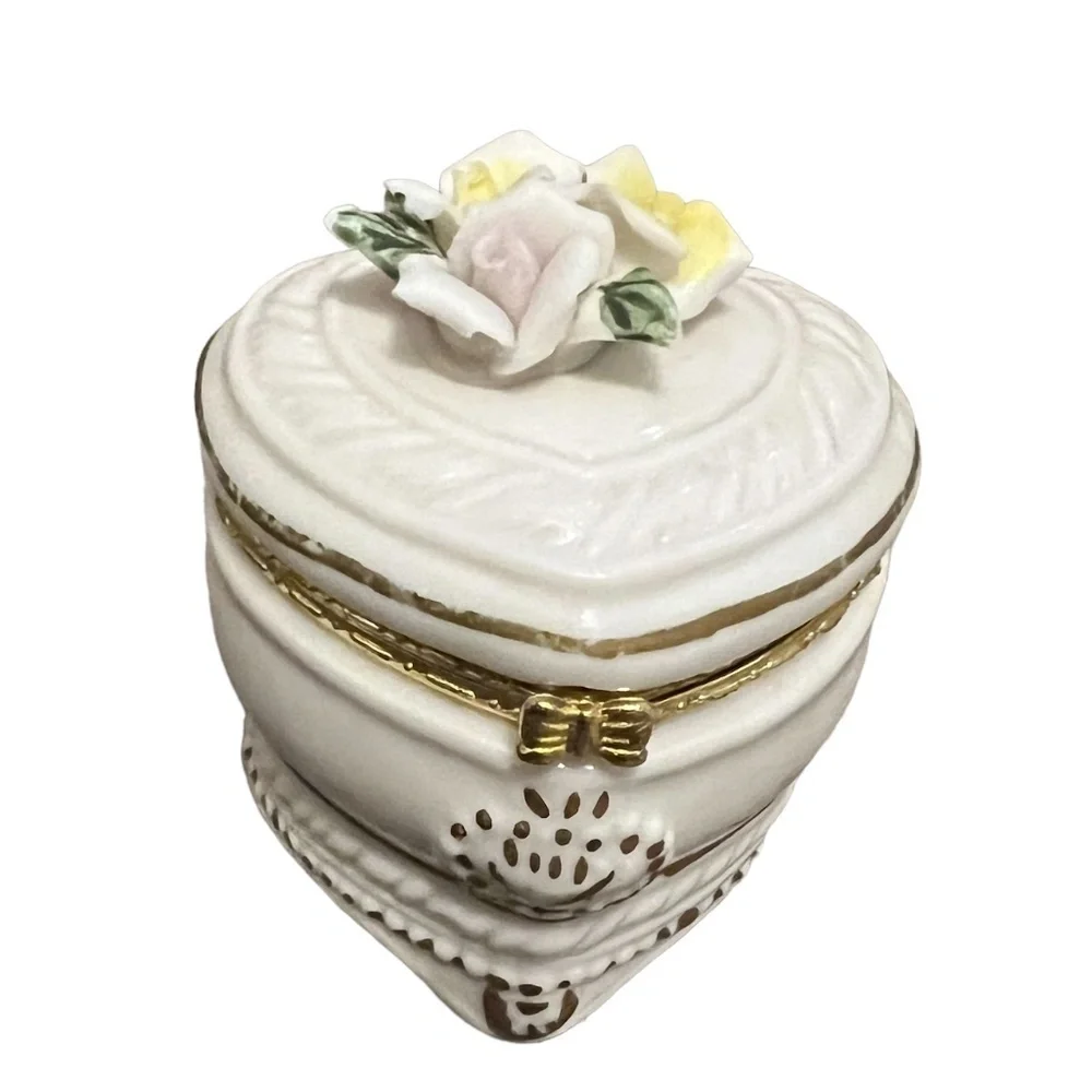Vintage‎ Set of 3 White Gold Trinket Boxes With 3D Yellow Purple Flowers